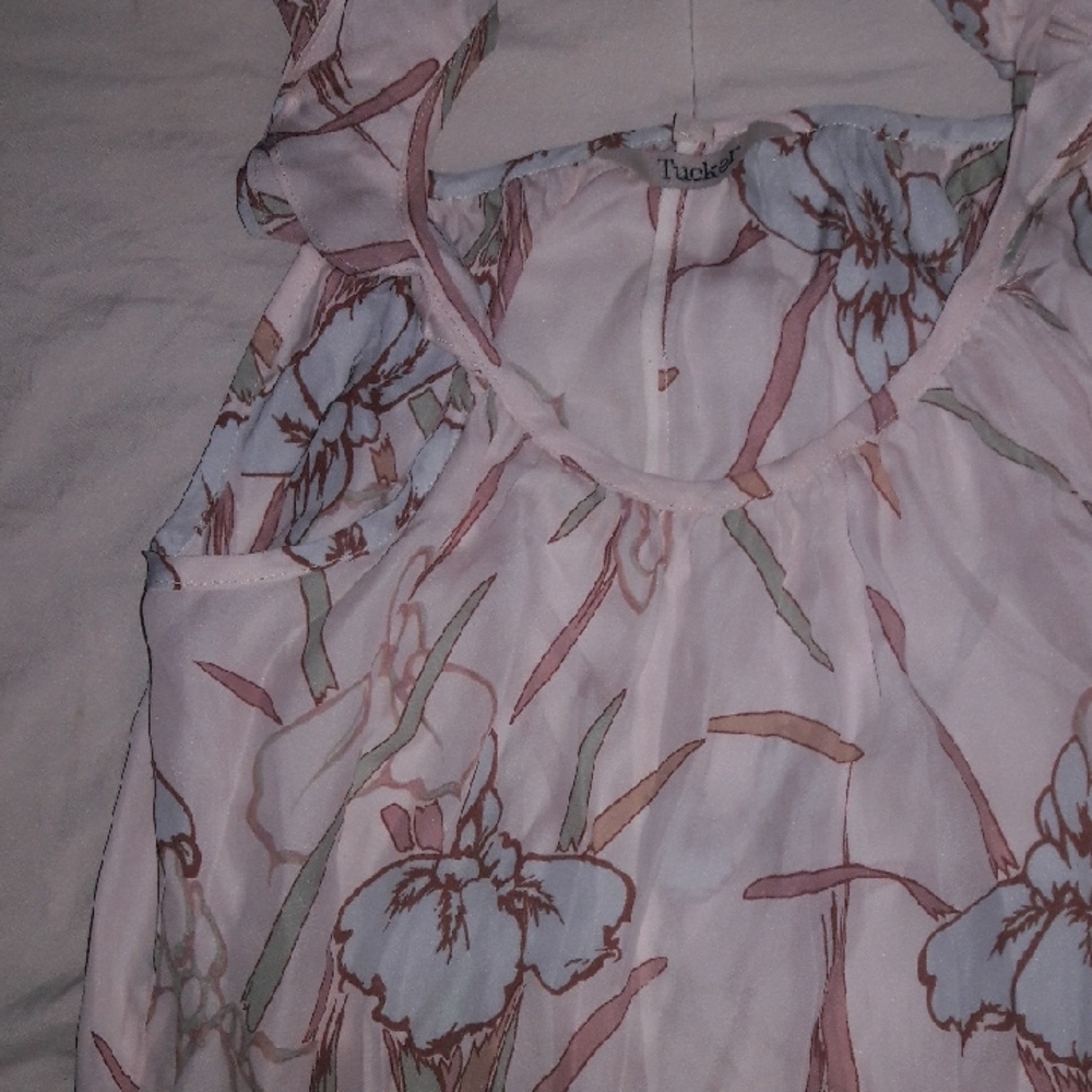 Tucker Floral Patterned Sleeveless Blouse